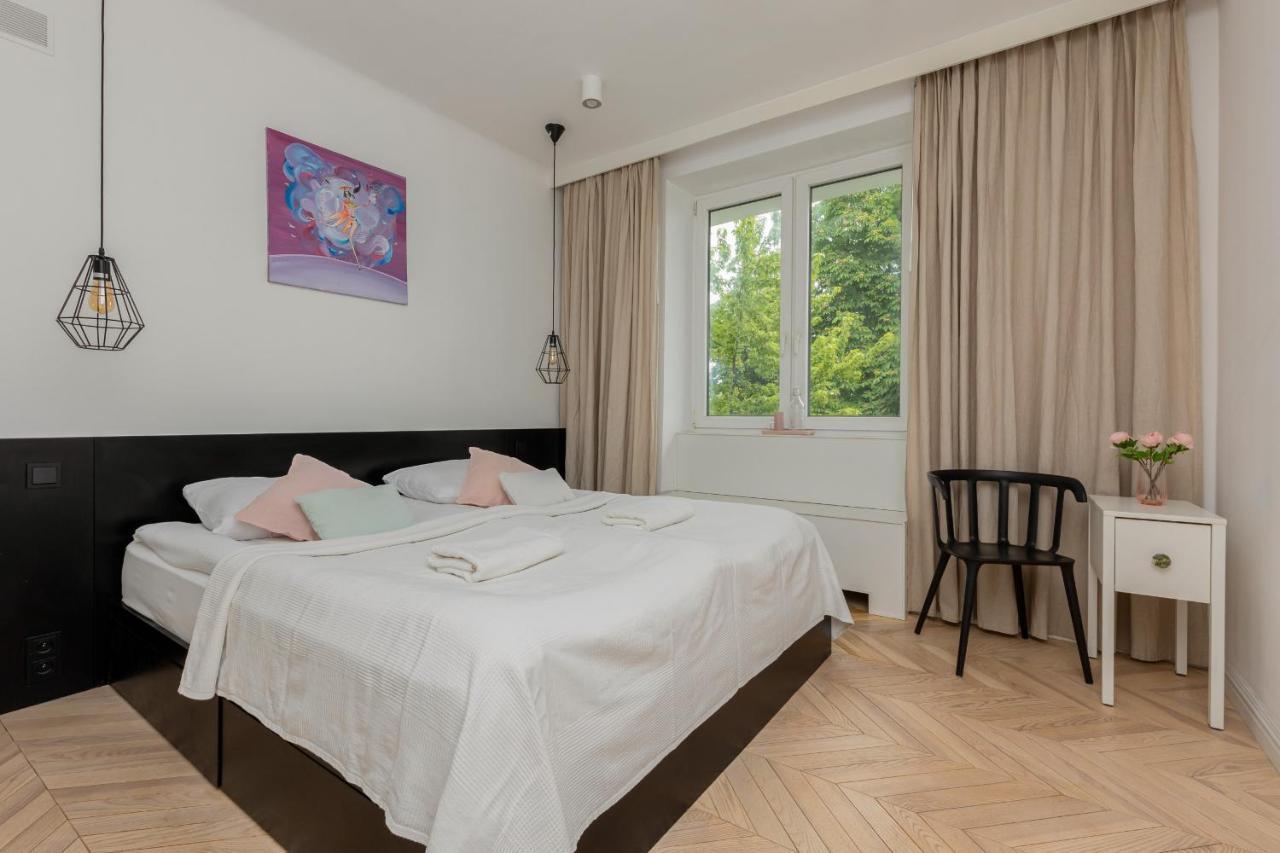 Trendy Apartment Marszalkowska With City View Near Ogrod Saski By Noclegi Renters Варшава Экстерьер фото